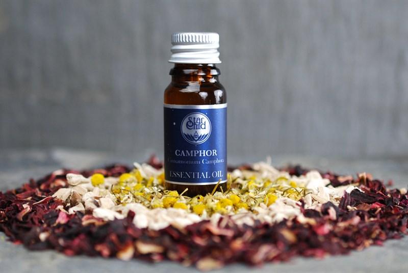 CAMPHOR ESSENTIAL OIL